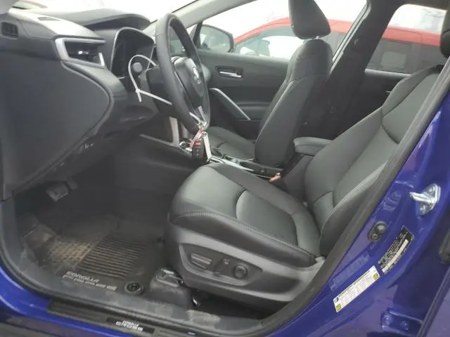 2025 TOYOTA COROLLA CROSS XLE  