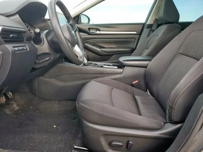 2021 NISSAN ALTIMA SV  