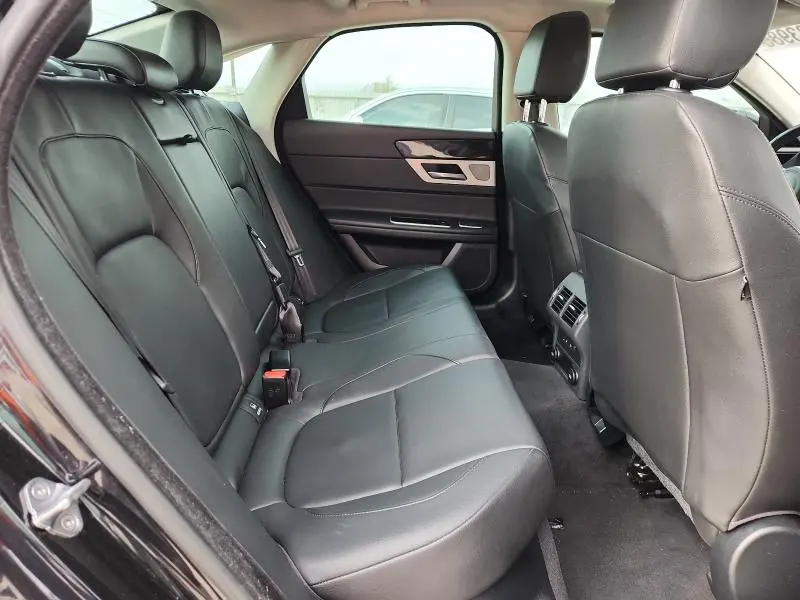 2016 JAGUAR XF PREMIUM