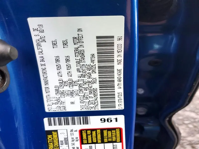 2018 TOYOTA TACOMA SR5 V6  