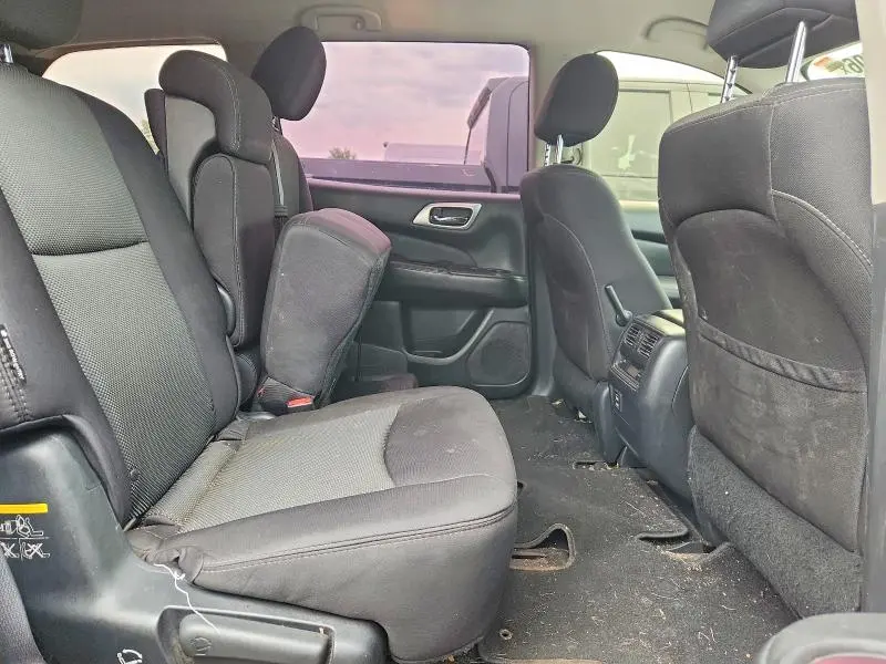 2018 NISSAN PATHFINDER SV  