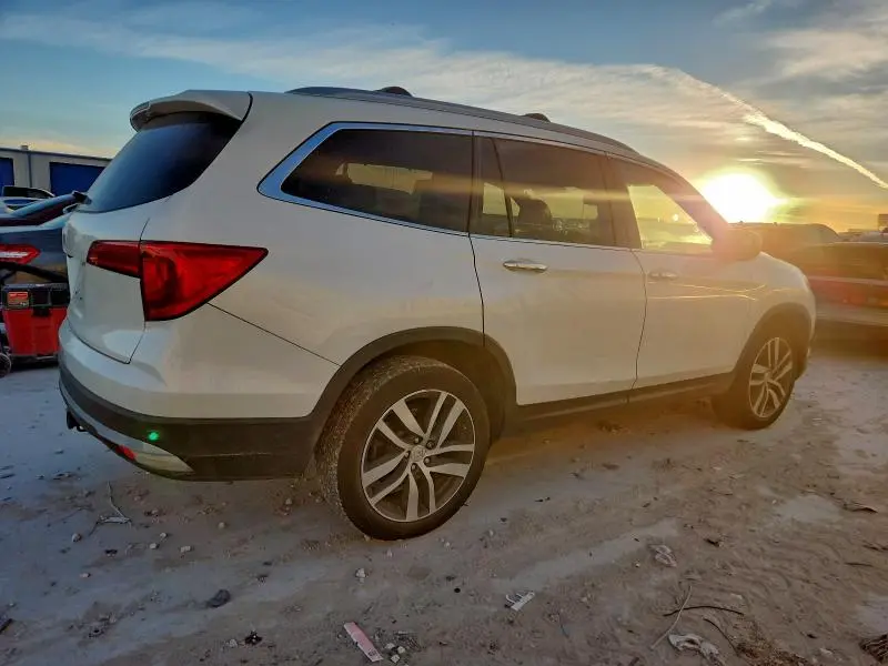 2017 HONDA PILOT ELITE  