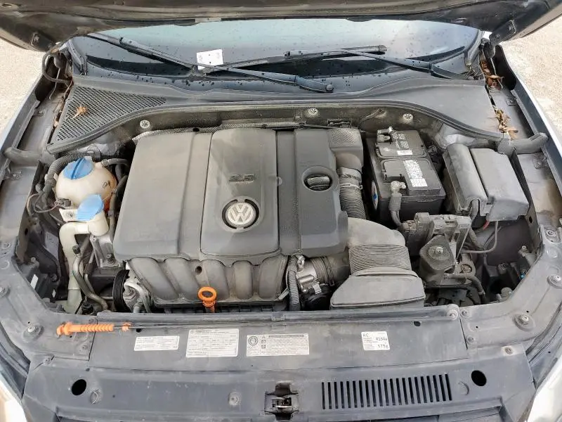 2012 VOLKSWAGEN PASSAT SE  