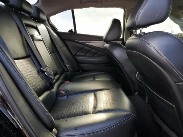 2016 INFINITI Q50 RED SPORT 400  