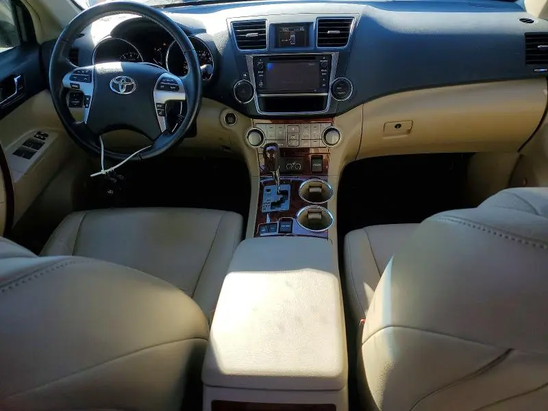 2013 TOYOTA HIGHLANDER LIMITED  