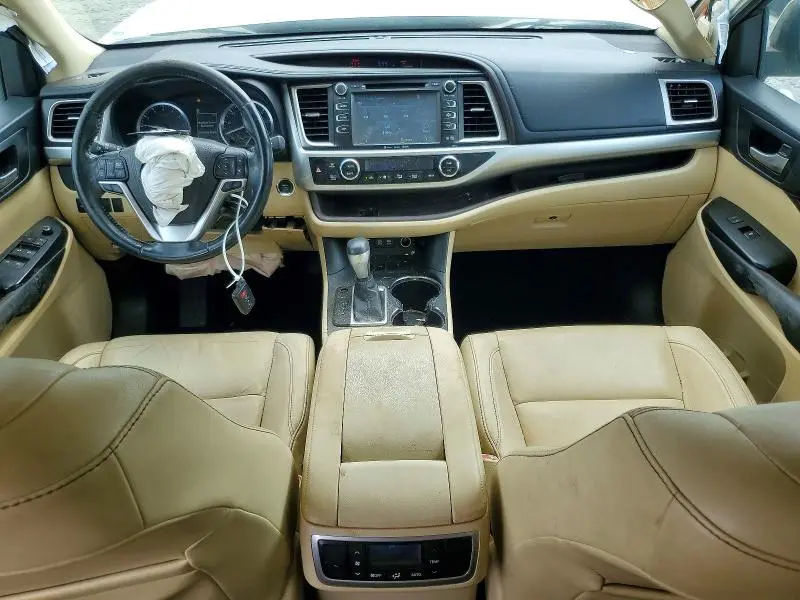 2017 TOYOTA HIGHLANDER XLE  