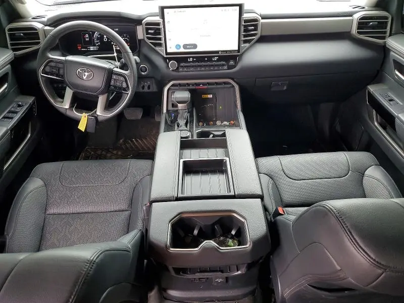 2024 TOYOTA TUNDRA CREWMAX LIMITED  