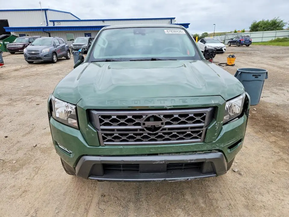 2024 NISSAN FRONTIER SV  