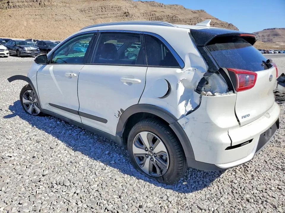 2017 KIA NIRO LX  