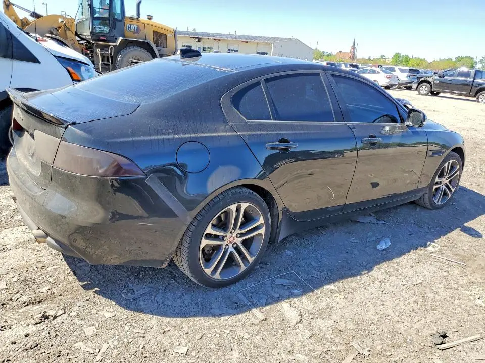 2017 JAGUAR XE PREMIUM  