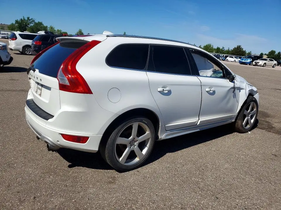 2011 VOLVO XC60 3.2  