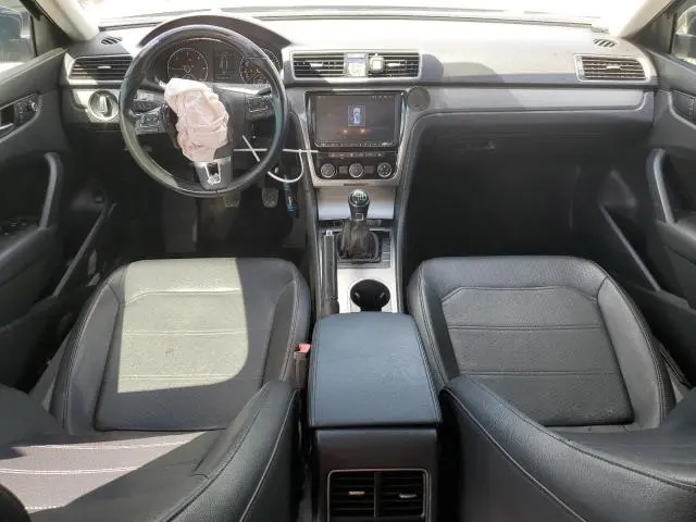 2015 VOLKSWAGEN PASSAT SE  