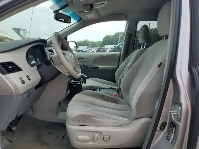 2011 TOYOTA SIENNA LE  