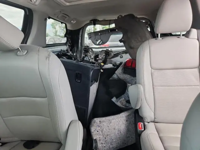 2020 TOYOTA SIENNA XLE  