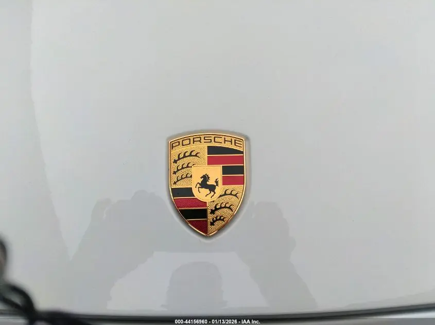 2020 PORSCHE CAYENNE  