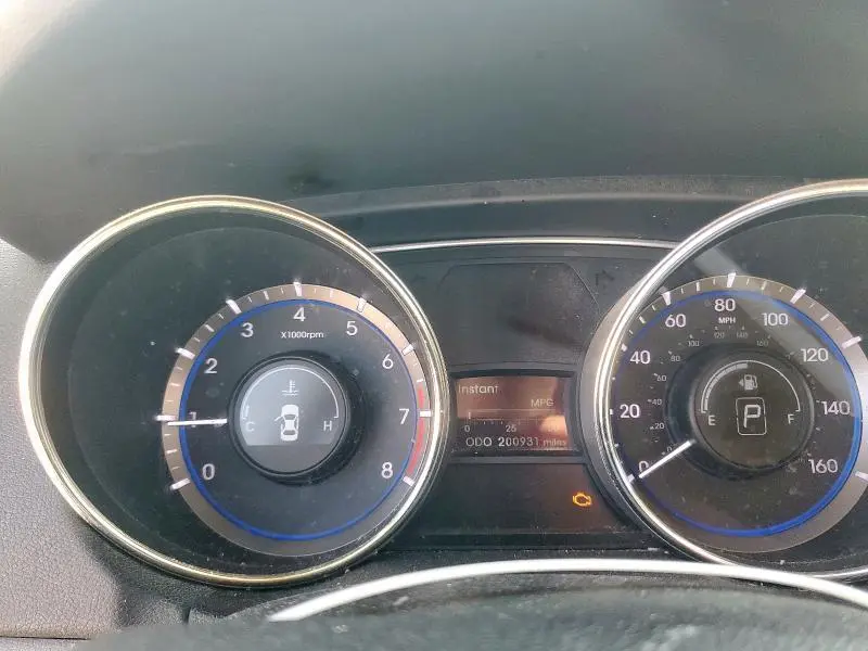 2011 HYUNDAI SONATA GLS  
