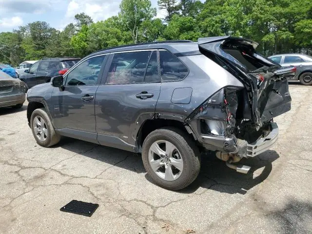 2022 TOYOTA RAV4 XLE