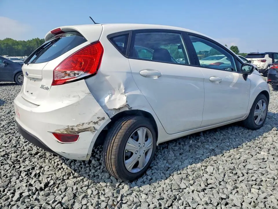 2013 FORD FIESTA SE  