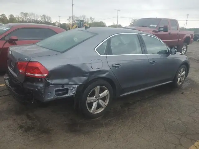 2013 VOLKSWAGEN PASSAT SE  