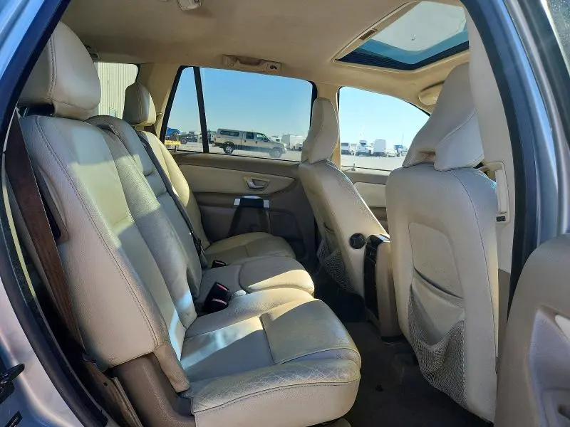 2011 VOLVO XC90 3.2  