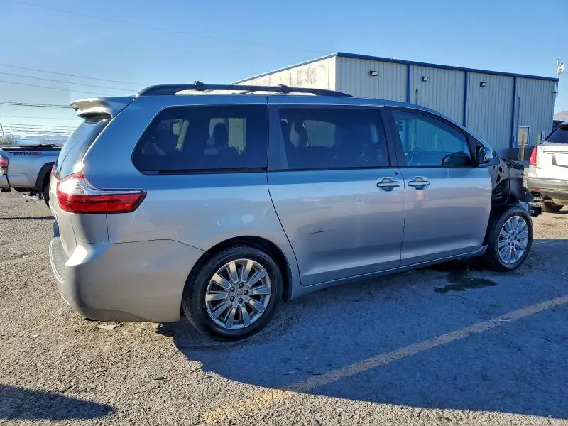 2016 TOYOTA SIENNA LE  