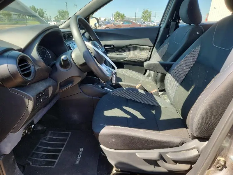 2020 NISSAN KICKS S  