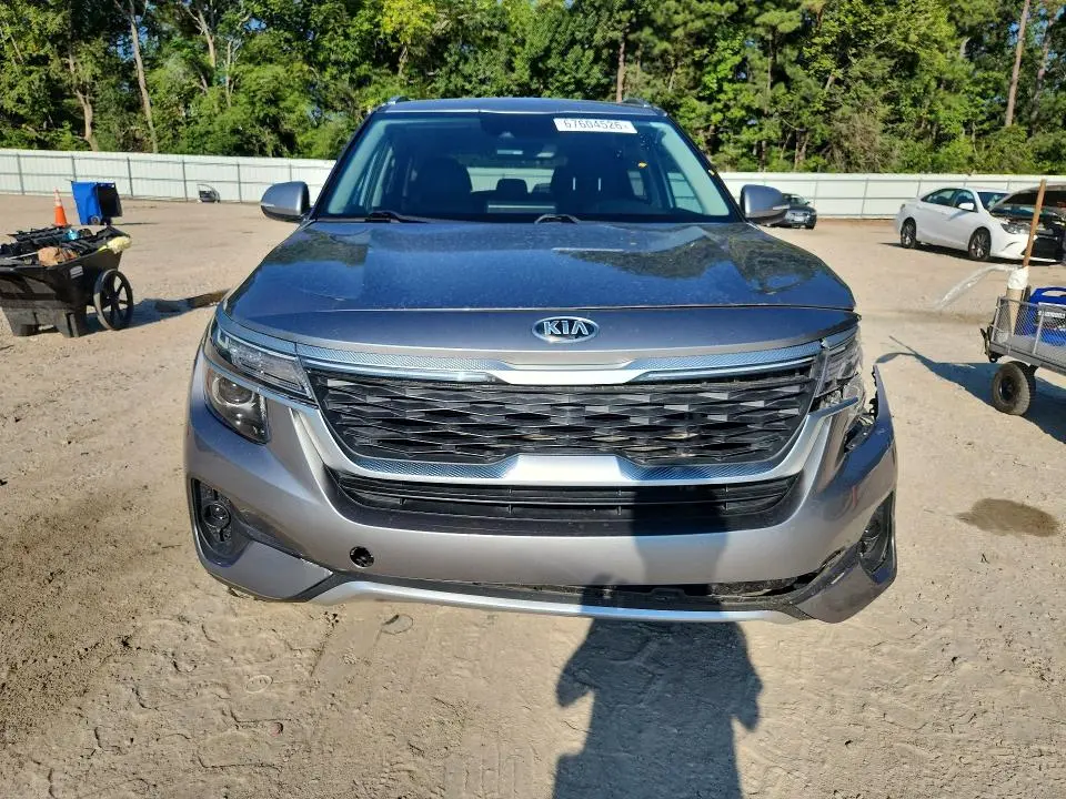 2021 KIA SELTOS S  