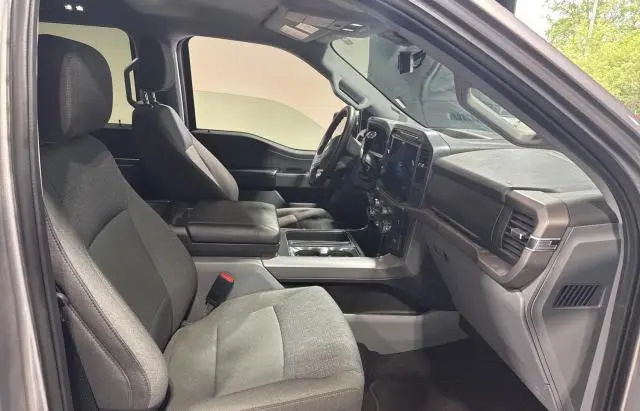 2024 FORD F150 XLT