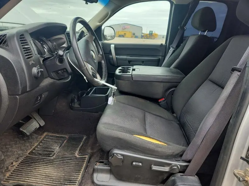 2011 CHEVROLET SILVERADO2   