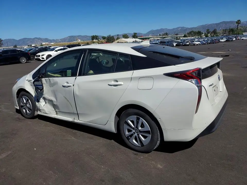 2018 TOYOTA PRIUS THREE  