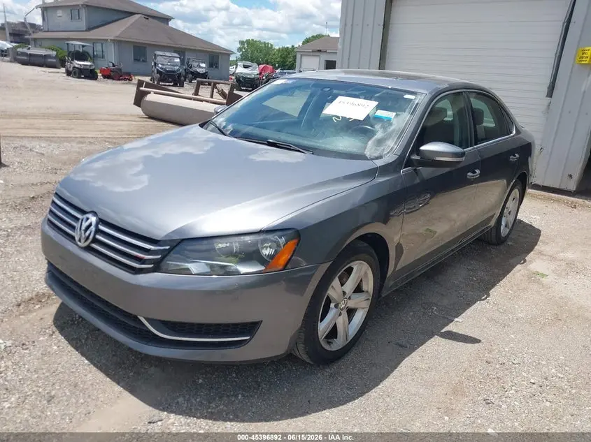 2013 VOLKSWAGEN PASSAT 2.5L SE