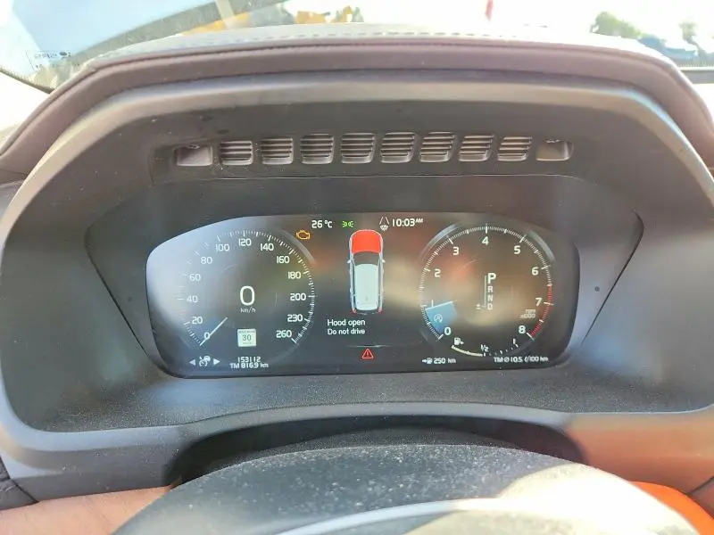 2016 VOLVO XC90 T6  