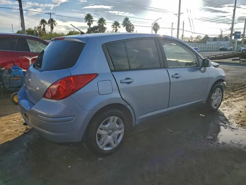 2010 NISSAN VERSA S  