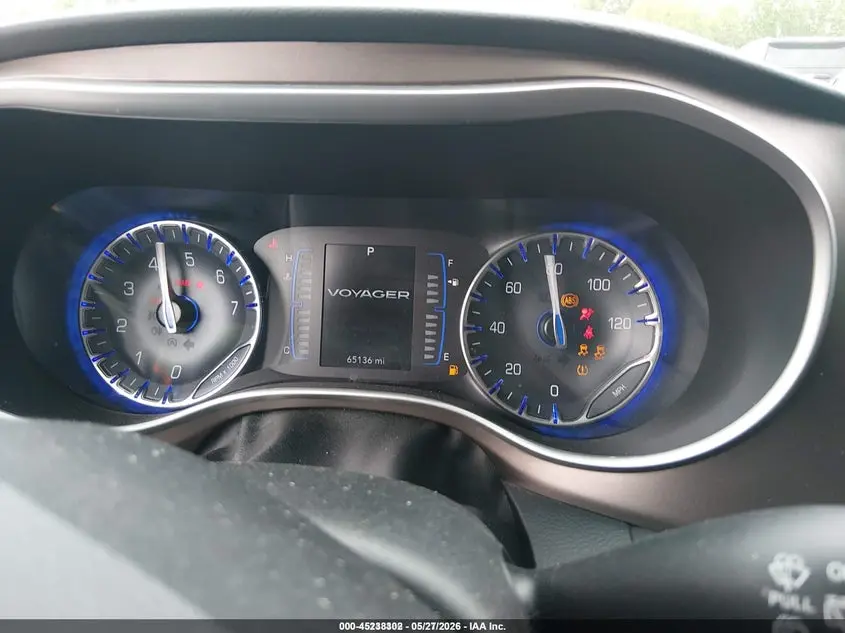 2021 CHRYSLER VOYAGER LX