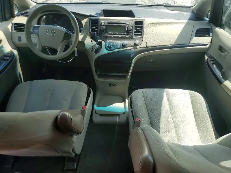 2014 TOYOTA SIENNA L 7-PASSENGER  