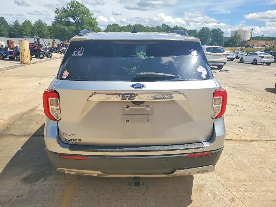 2022 FORD EXPLORER XLT  