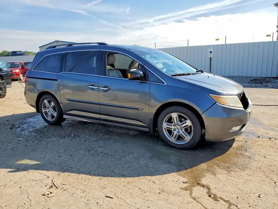 2011 HONDA ODYSSEY TOURING  