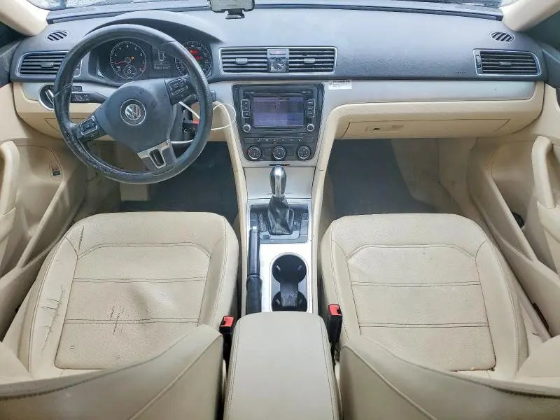 2013 VOLKSWAGEN PASSAT SE  