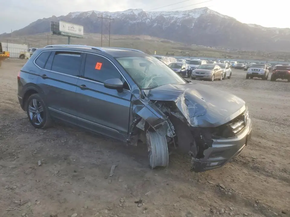 2020 VOLKSWAGEN TIGUAN SE  