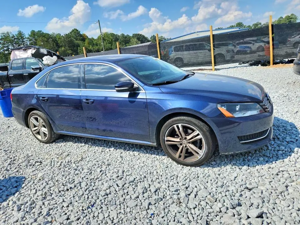 2014 VOLKSWAGEN PASSAT SE  