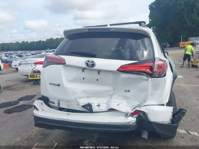 2018 TOYOTA RAV4 LE