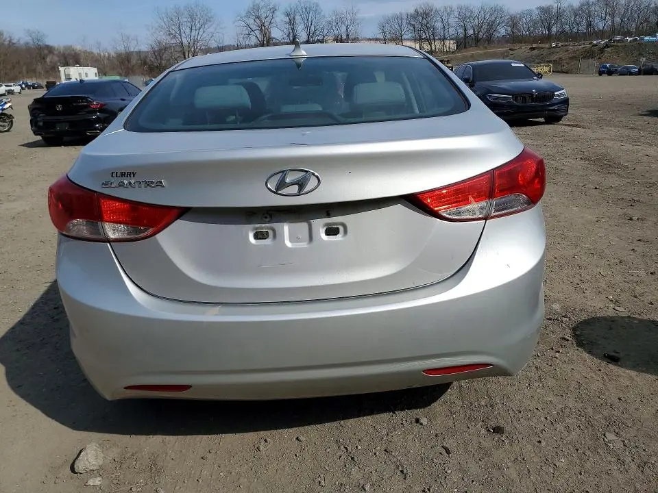2012 HYUNDAI ELANTRA GLS  