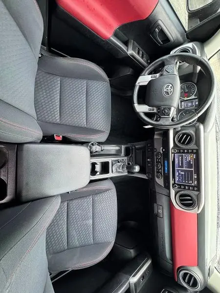 2022 TOYOTA TACOMA SR5 V6  