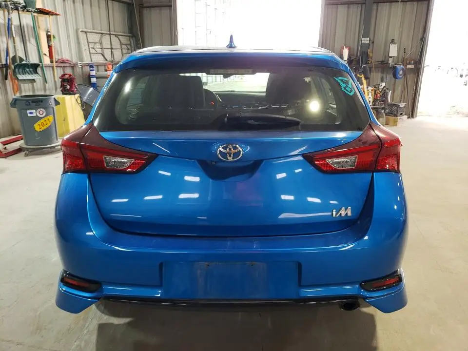 2018 TOYOTA COROLLA IM   