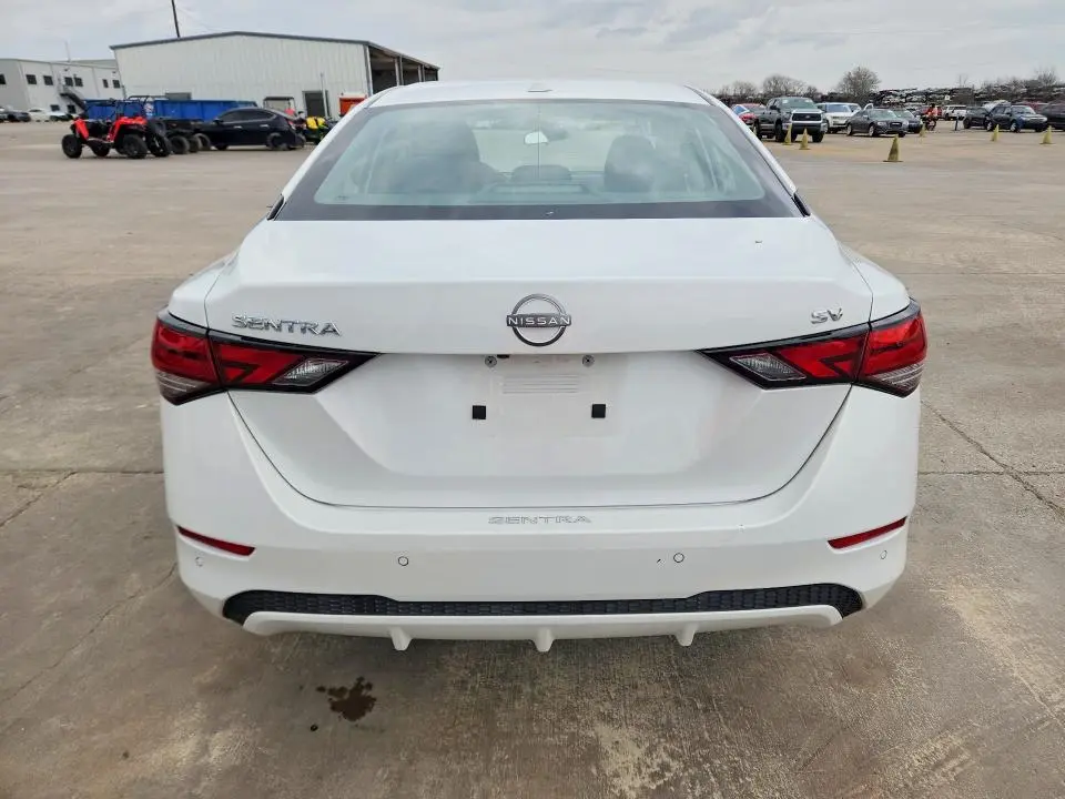 2024 NISSAN SENTRA SV  