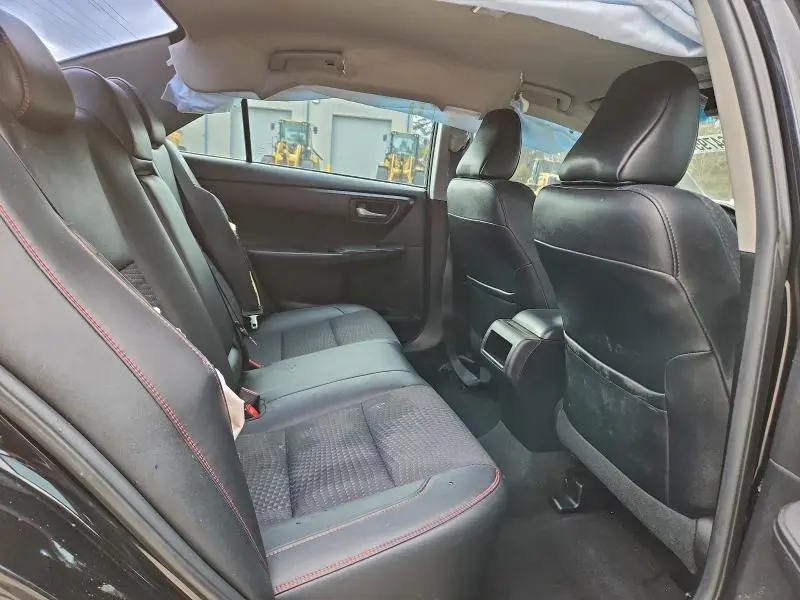 2015 TOYOTA CAMRY LE  