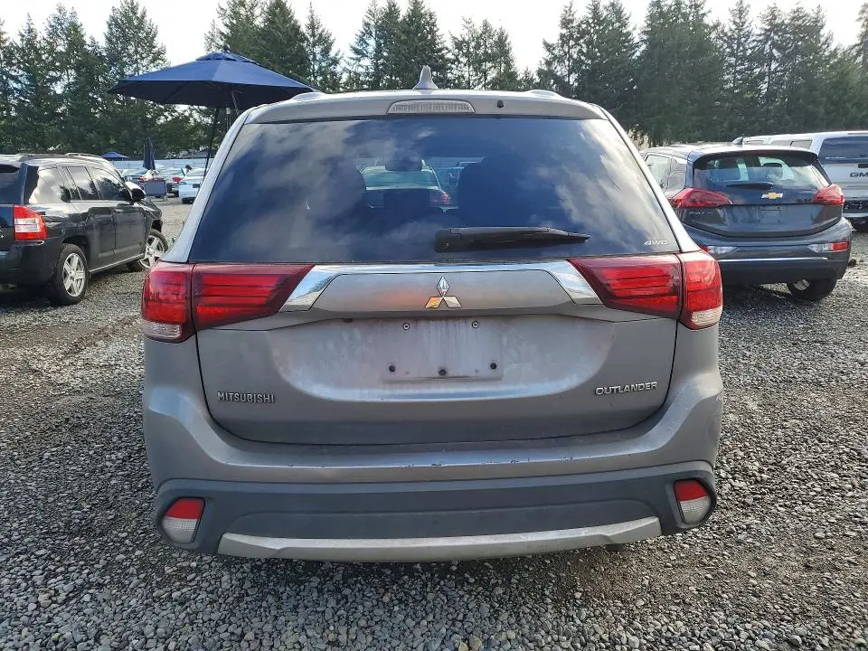 2018 MITSUBISHI OUTLANDER SE  