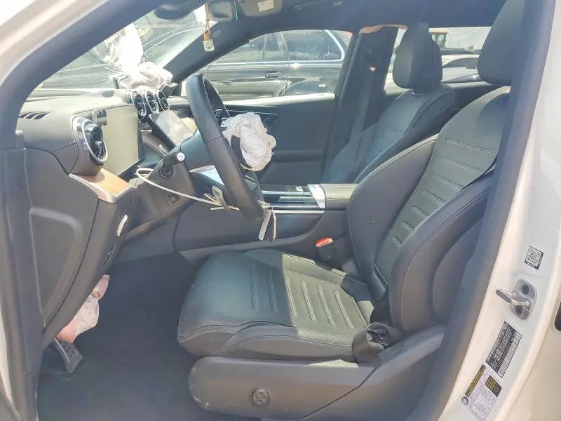 2024 MERCEDES-BENZ GLC 300  