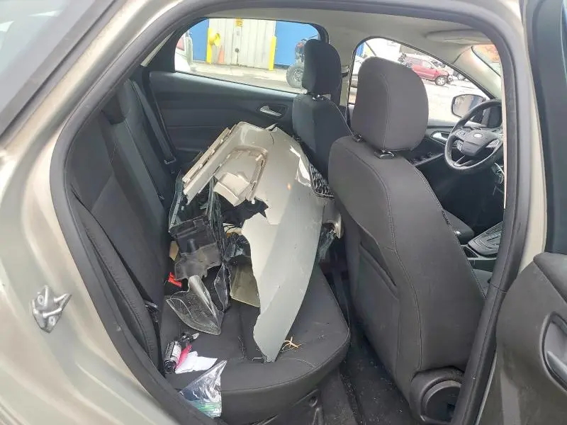 2016 FORD FOCUS SE  