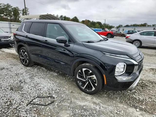 2024 MITSUBISHI OUTLANDER SE  